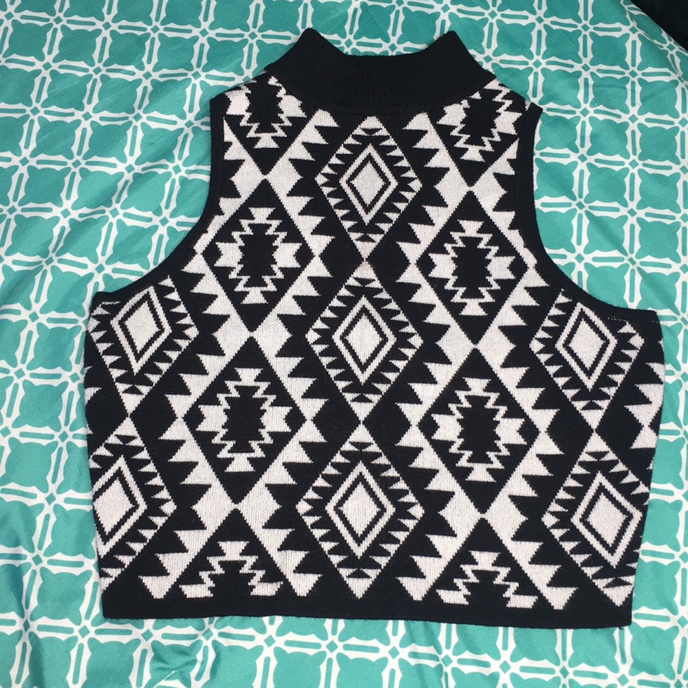 Turtleneck crop top🖤